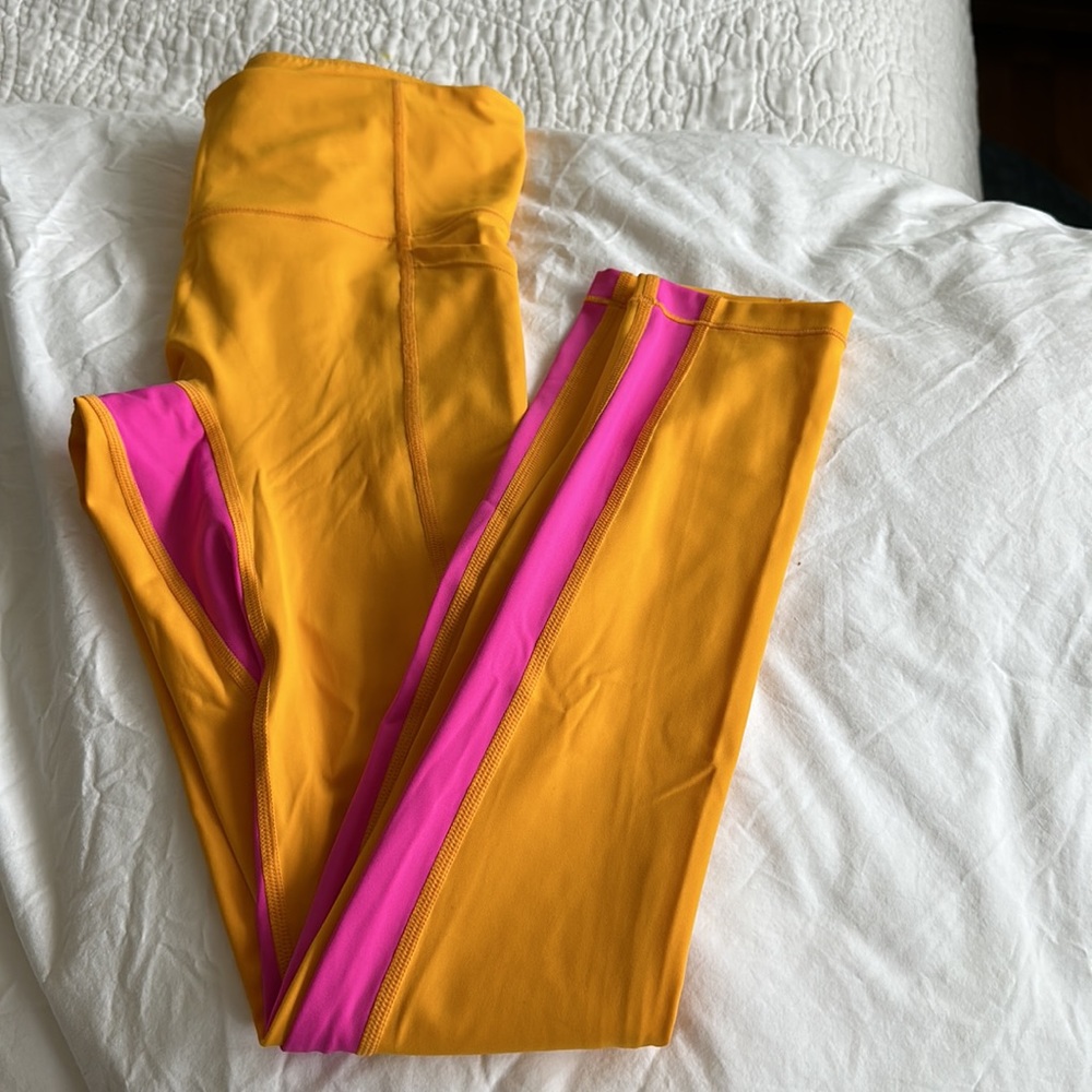 All Access Bandier Utility Pocket Legging + Bra Top 2 piece workout set - Picture 10 of 12